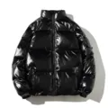 Dettaglio piumino nero lucido, giacca corta invernale calda con colletto alto elegante. - Taglia M / Top / Nero