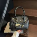 Bolso de cuero negro mujer bolso de hombro bandolera bolso tote retro elegante - Con Colgante / Negro