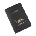 Portapassaporto di coppia in pelle PU nera con stampa a caldo dorata e cuore elegante. - Nero