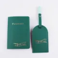 Set da viaggio in pelle PU verde scuro con copripassaporto ed etichetta valigia a tema aereo. - Verde