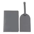 Set porta passaporto ed etichetta valigia in ecopelle grigia, organizzatore documenti. - Combo Porta Passaporto E Targhetta / Grigio scuro