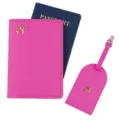 Set copripassaporto e etichetta per bagagli in pelle PU rosa con emblema aereo dorato - Rosso rosa