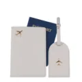 Minimalistische einfarbige Reisepasshülle und Leder Gepäckanhänger Reise Set. - Hellgrau
