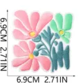 Vue détaillée du patch brodé floral montrant des motifs de fleurs roses et vertes vibrants. - Style Feuilles Vertes Florales(X24HP-1-04)