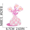 Vue détaillée du patch brodé en forme de vase à carreaux rose et blanc avec dimensions. - Style Créatif Vase(X24HP-135-08)
