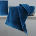 Serviette en coton unie de haute qualité, douce et absorbante pour la salle de bain. - Indigo