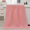 Pink waffle-weave bath towel, soft absorbent quick-drying cotton towel for bathroom use. - 140x70cm / Pink