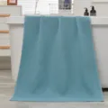 Waffle weave cotton bath towel in light blue, soft, breathable, and highly absorbent. - 140x70cm / Shi Qing