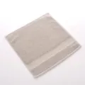 Serviette de visage pur coton couleur unie douce absorbante carrée gris clair maison. - Gris clair