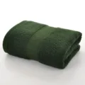Asciugamano per viso in cotone verde scuro, morbido e assorbente per uso quotidiano in bagno. - Verde scuro