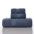 Einfarbiges Baumwoll Handtuchset, 3-teilige dunkelblaue Duschtücher für den Haushalt. - 140x70, 74x33, 34x34cm / Dunkelblau