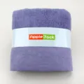 Telo bagno tinta unita in puro cotone goffrato viola elegante con fascia di carta - 140x70cm / Loto Blu