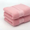 Serviette de bain unie en coton rose, douce et absorbante pour la maison et l'hôtel. - Rose