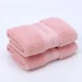 Serviette de visage en coton rose uni, douce et absorbante pour la maison et l'hôtel. - Rose