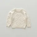 Maglione in maglia per neonati con motivo a cuori, morbido pullover beige autunnale. - 73cm / Top / Bianco avorio