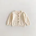 Süße gestrickte Baby Mädchen Langarm Strickjacke mit feinem Lochmuster für den Herbst. - 80cm / Weiß-aprikosenfarbene Jacke