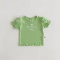 Camiseta verde de manga corta acanalada para bebé con volantes y bonito bordado. - 66cm / Verde matcha