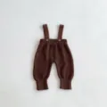 Pantaloni con bretelle in maglia marrone per neonati, comoda salopette cotone autunno. - 66cm / Pantaloni e gonne / Marrone