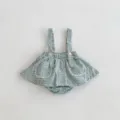 Adorable mameluco con tirantes y estampado floral para bebé niña con detalles de encaje. - 66cm / Verde