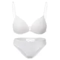 Close-up details van de witte bh en slip set met voorsluiting en fijne bandjes voor dames. - 70B / Top en Broek / Wit