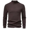Camiseta térmica de manga larga con cuello alto marrón oscuro para hombre detalle y textura. - S / Tops / Café
