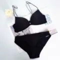 Zwarte voorsluiting beha en slip set, sexy dunne bandjes driehoek cup ondergoed. - Zwart