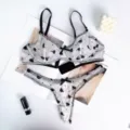 Franse sexy doorschijnende florale geflokte kanten bh en string lingerieset voor dames. - S / Set / Wit