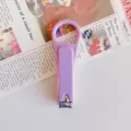 Schattige paarse draagbare nagelknipper met ophangring, ideaal voor dagelijkse manicureverzorging. - Taropaars