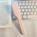 Brosse à cheveux rose pliable portable peigne de coiffure compact pour dortoir maison - Peigne Pliant Minimaliste / Rose
