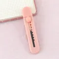 Schattig roze mini hobbymes, draagbare pakketsnijder voor kantoor en schoolbriefpapier. - Simpel stanleymes / Lichtroze