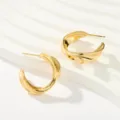 Pendientes de aro torcidos chapados en oro, diseño de joyería vintage minimalista. - Pendientes retorcidos irregulares