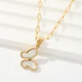 Collar con colgante de mariposa dorada con nácar en cadena elegante joyería fina - Mariposa