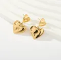 Pendientes de doble corazón dorados, joyas minimalistas de acero inoxidable en detalle. - Estilo Botón de Corazón Estéreo de Doble Capa (Estilo 2)