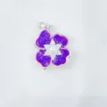 Lila Blumen Anhänger mit Perle und Zirkonia, elegantes Mode Schmuckaccessoire für die Halskette. - Silber Lila Vier Blättrige Blume Stil (13)