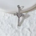 Silberfarbener Mikro-Pave Zirkon Kreuz Herz Anhänger Halskette Zubehör modischer Schmuck. - Herz Strass Kreuz Stil (12)