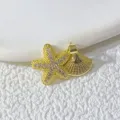 Nahaufnahme Detail des vergoldeten Mikro-Zirkonia Seestern Muschel Anhänger Accessoires. - Seestern Muschel Set 1 (TD00087-5)