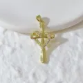 Vergoldeter Kreuz Anhänger mit Zirkonia Herz für elegante Halskette oder Armband Accessoire - Herz Strass Kreuz Stil (16)