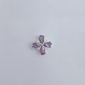 Nahaufnahme von violetten Zirkon Blumen DIY Abstandsperle Zubehoer mit Mikrosteinen. - Tropfenform Lila Strass Blumenstil (27)