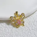Nahaufnahme Detail vergoldeter Schmetterlingsanhänger mit Zirkonia für DIY Schmuckzubehör - Rosa Marquise Mikro-Pave Schmetterling (8)