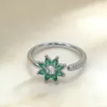 Silberner offener Ring mit grünem Zirkonia Blumenmotiv und funkelnden klaren Zirkoniasteinen. - Grüner Wassertropfen Blumenstil Silber (11)