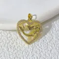 Nahaufnahme des goldenen Herz-Meerjungfrauen-Anhängers mit funkelnden Zirkoniasteinen. - Herz Meerjungfrau (Stil 9)