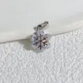 Detailaufnahme eines kupfergalvanisierten sechsblättrigen Schneeflocken-Glasanhängers DIY. - Silberne Schneeflocke Stil (3)