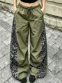 Pantaloni larghi casual da donna Y2K in tessuto verde oliva con inserti leopardati grigi. - Taglia S / Pantaloni e gonne / Verde militare