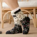Winter Christmas fleece lined thermal plush floor socks with cute reindeer and snowflake pattern - One Size / Navy Reindeer