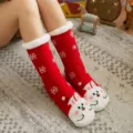 Gemütliche rote Plüsch-Fleece-Winter-Haussocken mit süßen weißen Hasenohren an den Zehen. - Einheitsgröße / Roter Hase