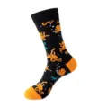 Schwarze Baumwollsocken in Wadenlänge mit orangefarbenem Oktopus-Druck, farbiger Ferse und Spitze. - Einheitsgröße / Schwarz Orange Oktopus