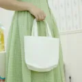 Simple portable solid color canvas bag student lunch box handbag office worker bento meal bag. - White