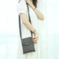 Minimalistische dunkelgraue Canvas Umhängetasche für Damen, lässige Handytasche. - Dunkelgrau