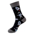 Calcetines crew negros con astronauta cohete hombre mujer streetwear moda estilo casual - Talla única / Patrón de Cohete Astronauta Negro Gris (374)