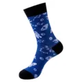 Calcetines casuales azules con tema espacial y astronauta para estilo urbano hip hop moderno - Talla única / Texto Espacio Astronauta Azul Negro (380)